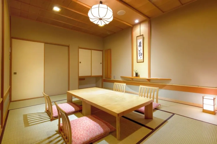 With Open-Air Bath room with lake view