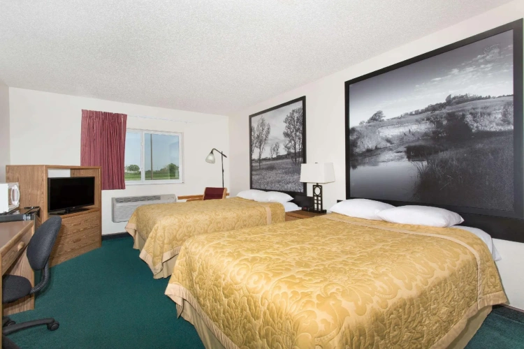 Standard Quadruple room