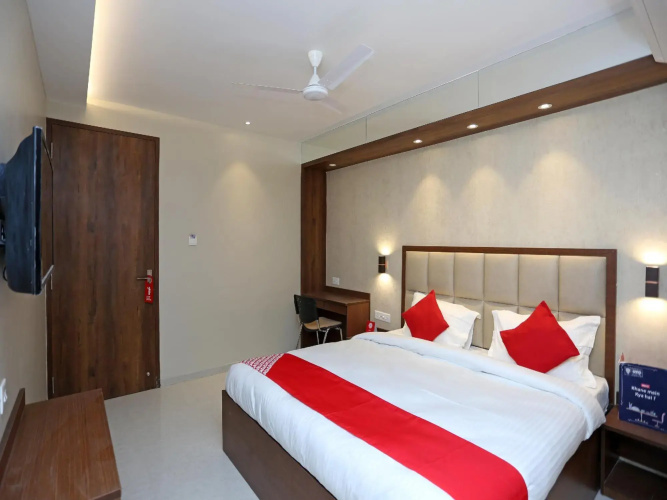 OYO 18890 Hotel City Inn