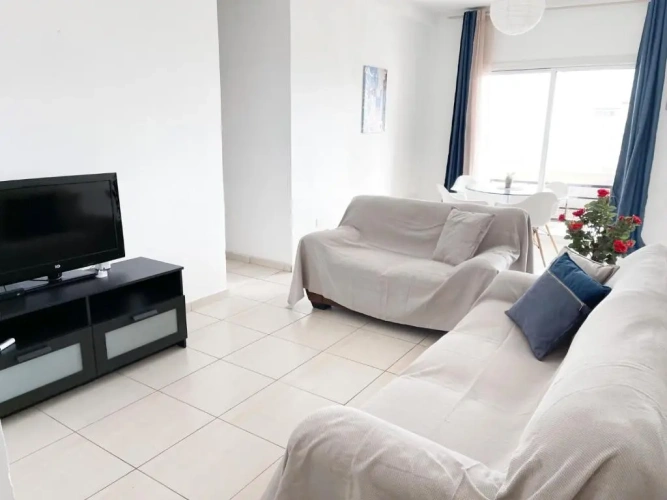 2 Bedrooms Apartment