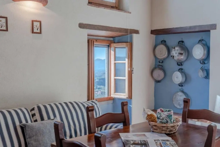 Apartment with mountain view