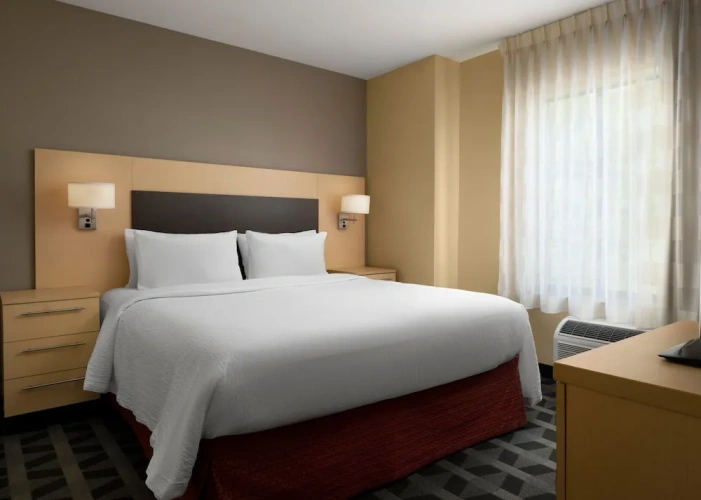 1 Bedroom Suite