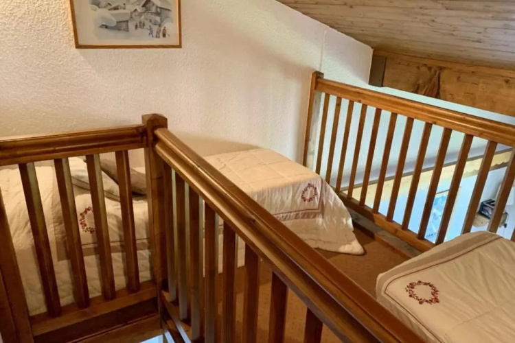 Beautiful apartment with BALCONY and GREAT view !