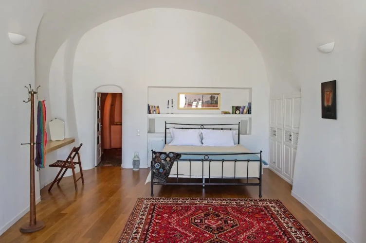4 Bedrooms Villa