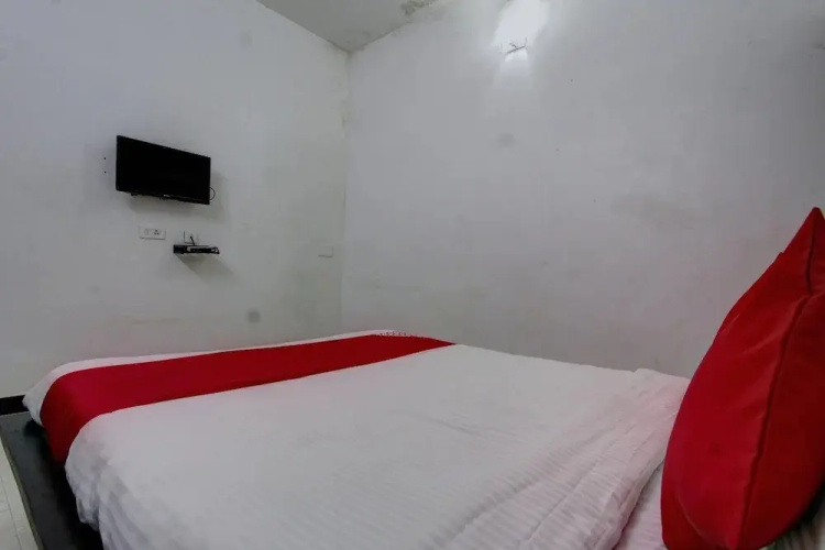 Sky Hotels by OYO Rooms