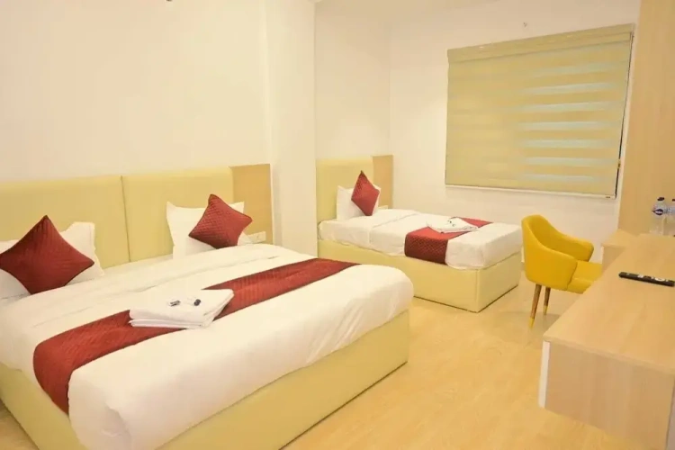 Standard Triple room