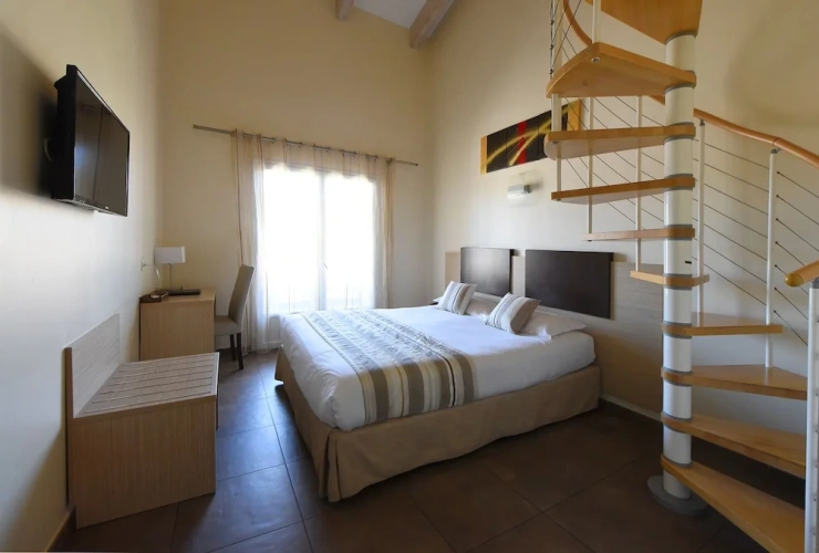 Quadruple room with balcony