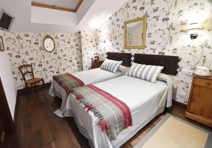 Classic Twin room