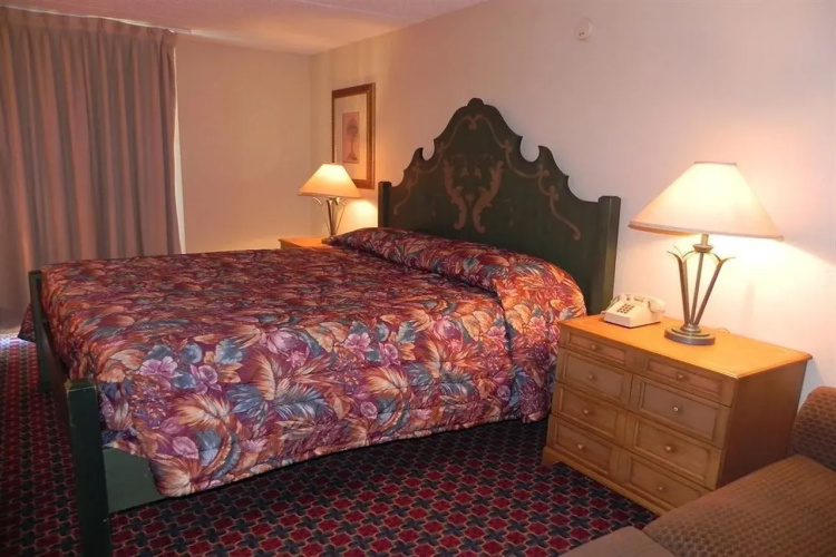 I-Drive Grand Resort & Suites