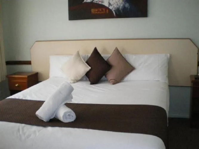 Bent Street Motor Inn