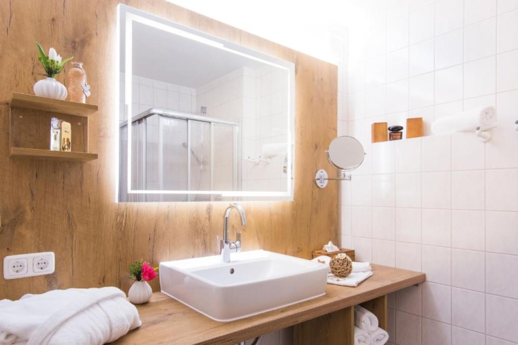 Deluxe Single room with balcony and with view