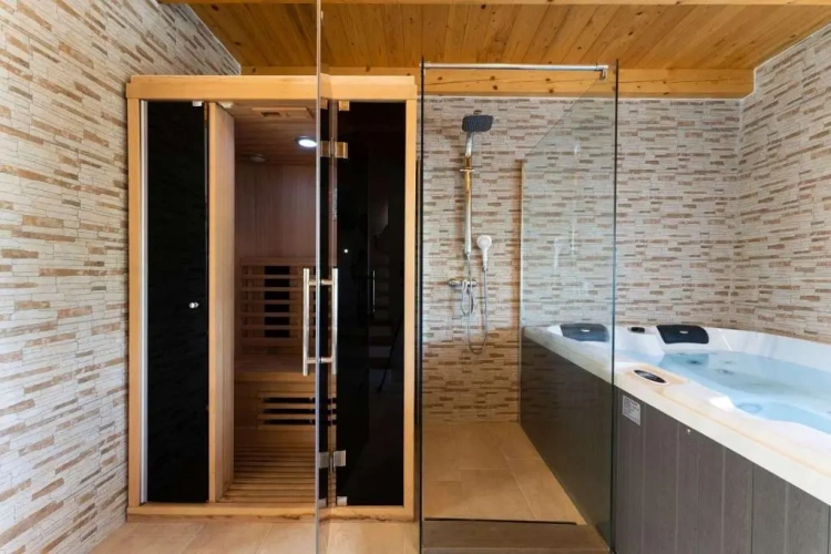 4 Bedrooms Cottage