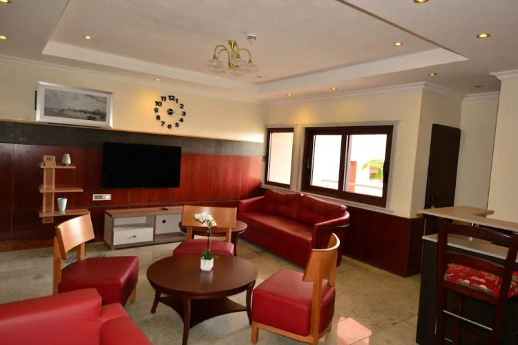 Alphaplus Apartments