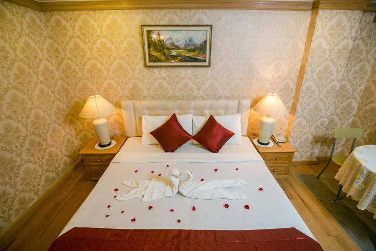 Le Paradis Bangkok Hotel & Residence