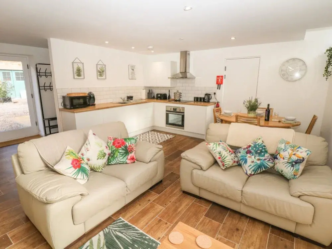 Holly Cottage