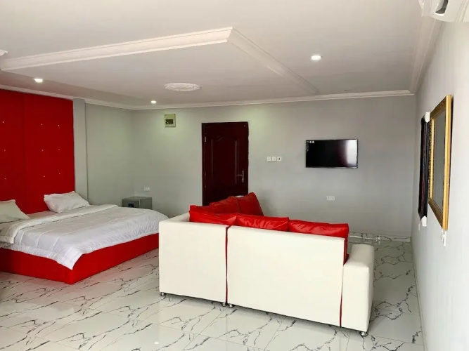 GrandBay Luxury Hotel
