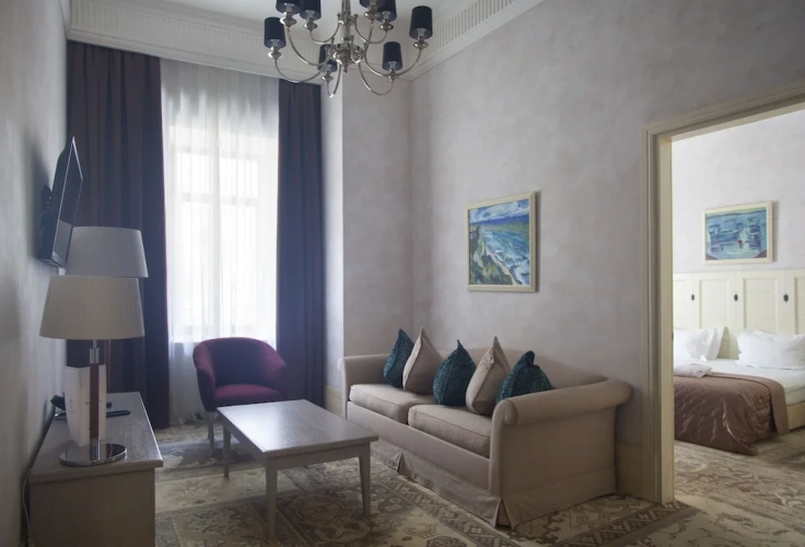 Luxury Suite