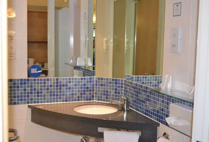 Holiday Inn Express Doncaster photo 9