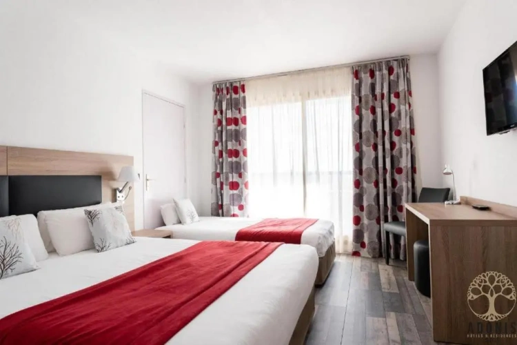 Standard Triple room