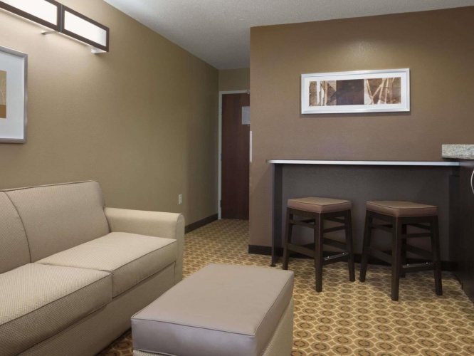 Microtel Inn & Suites By Wyndham Fairmont photo 13