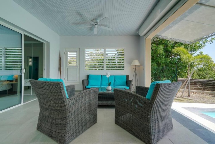2 Bedrooms Villa