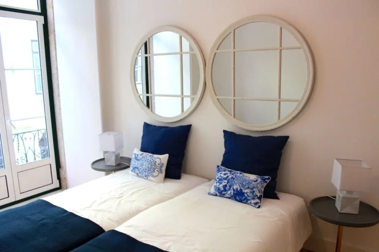 2 Bedrooms Apartment
