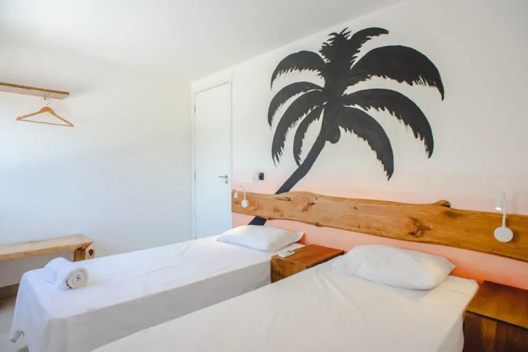 Longboard Paradise Suites