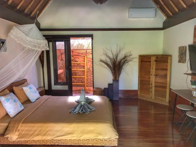 Superior Bungalow