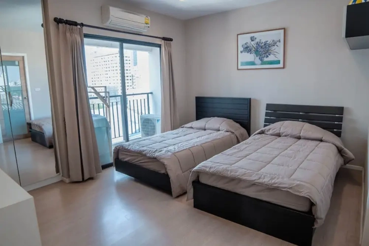 Deluxe Apartment with balcony