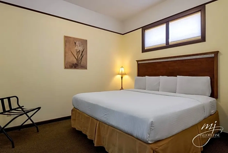 Deluxe Double Suite