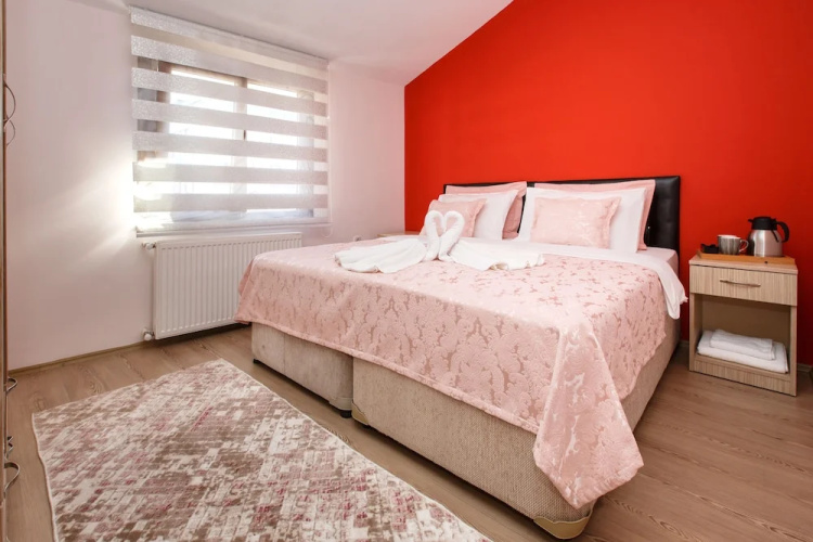 Guven Suite House
