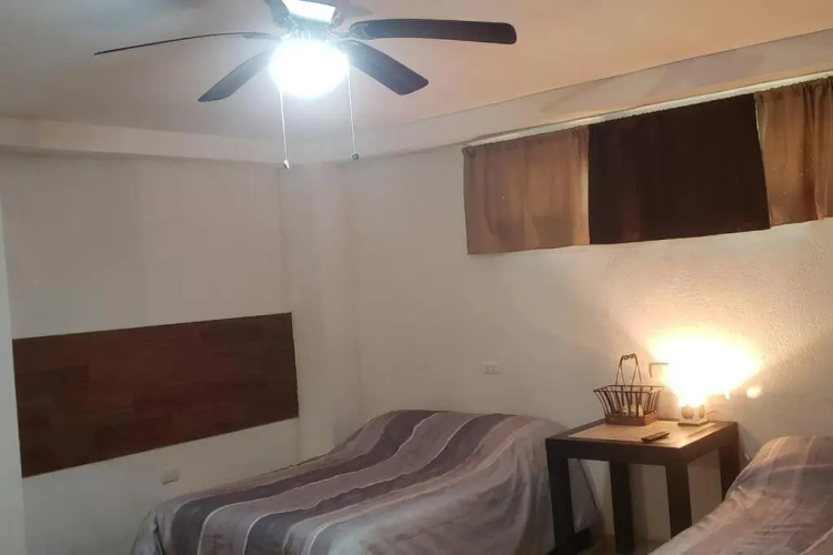 DepaB privado, centrico,Wifi 80 mb ,aire acondicionado ,cocina, cochera techada,
