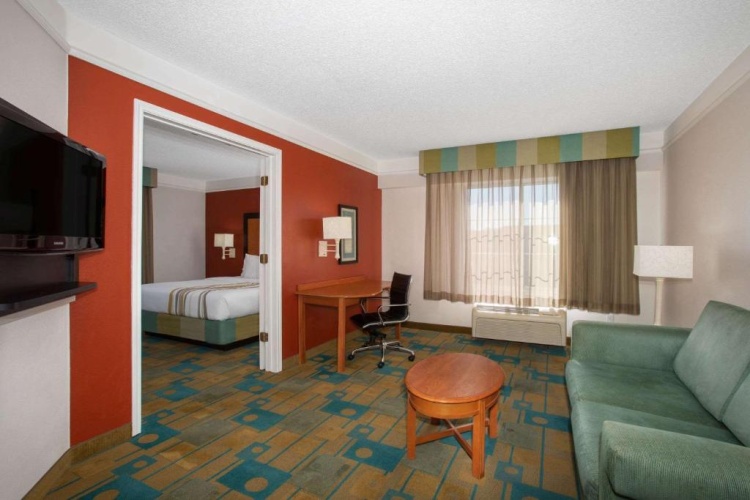 Deluxe Double Suite