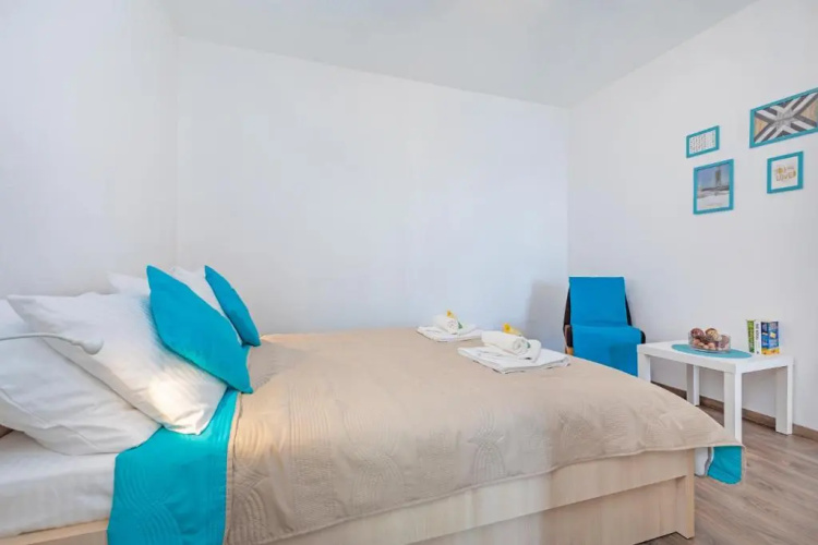 Apartmani D & J