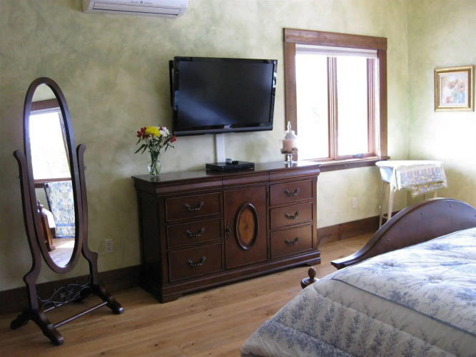Cabin Creek Landing Bed & Breakfast