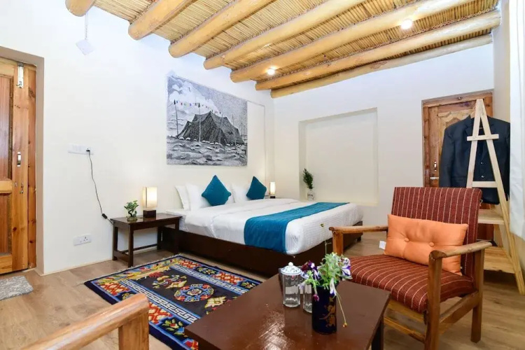 Raybo Hostel & Rooms
