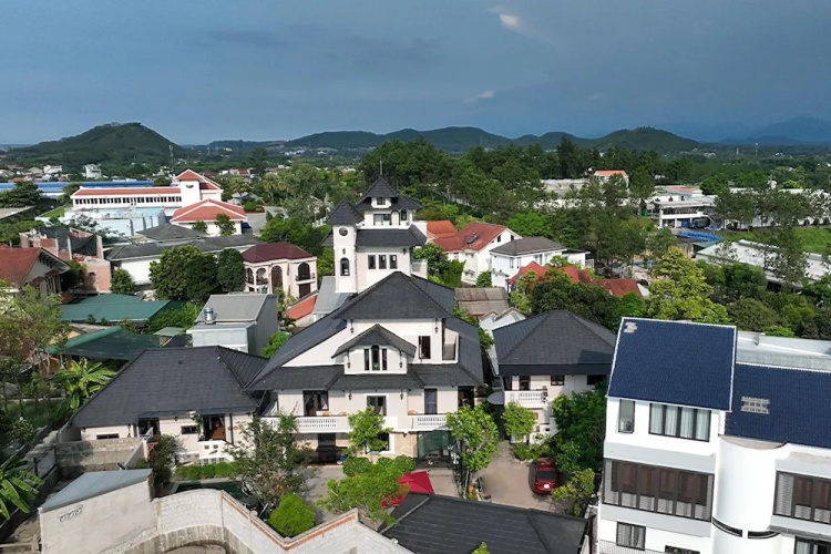 Iris Hill Villa Hue