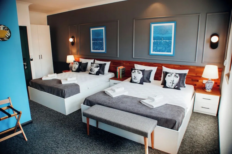 Deluxe Quadruple room