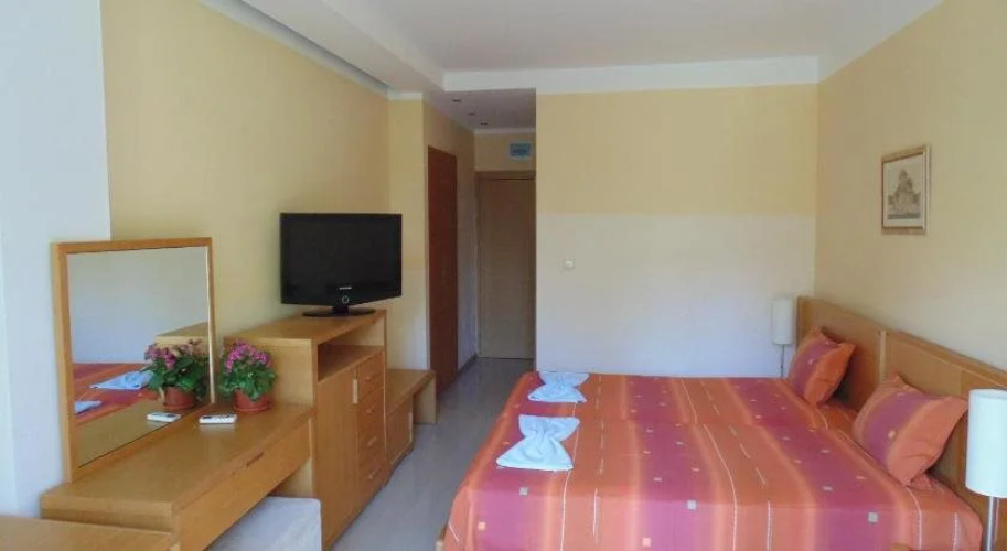 Oasis Park Hotel