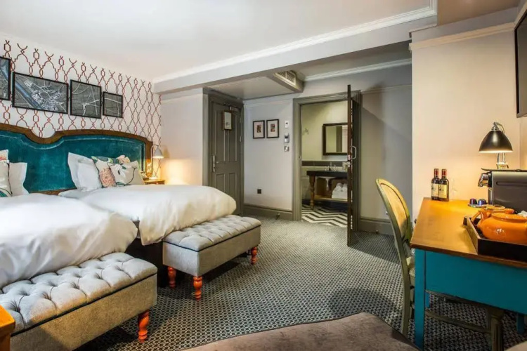 Orange Tree Hotel