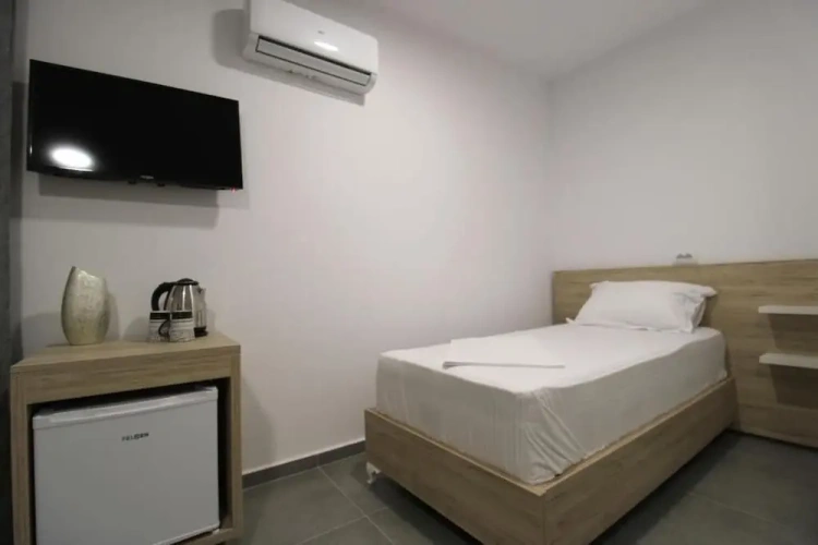 Deluxe Quadruple room with balcony and with city view