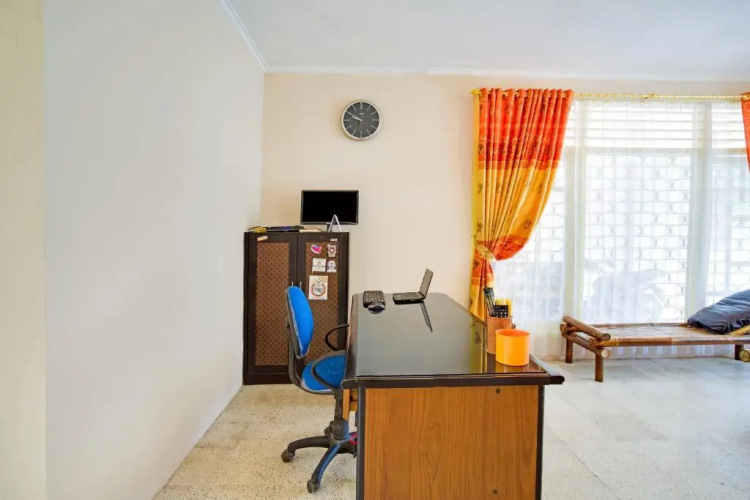 OYO 3252 Lansano Residence