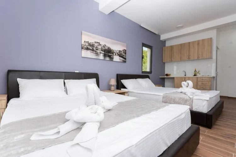 Quadruple Apartment