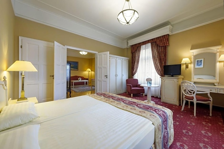 Classic Double Suite