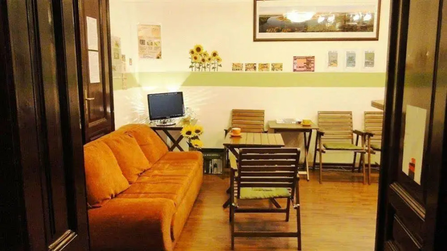 BBS House Hostel