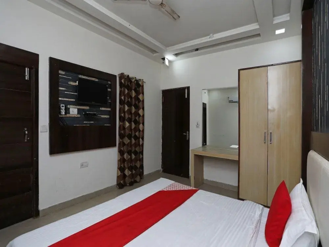 Hotel Vanaya Palace by OYO Rooms