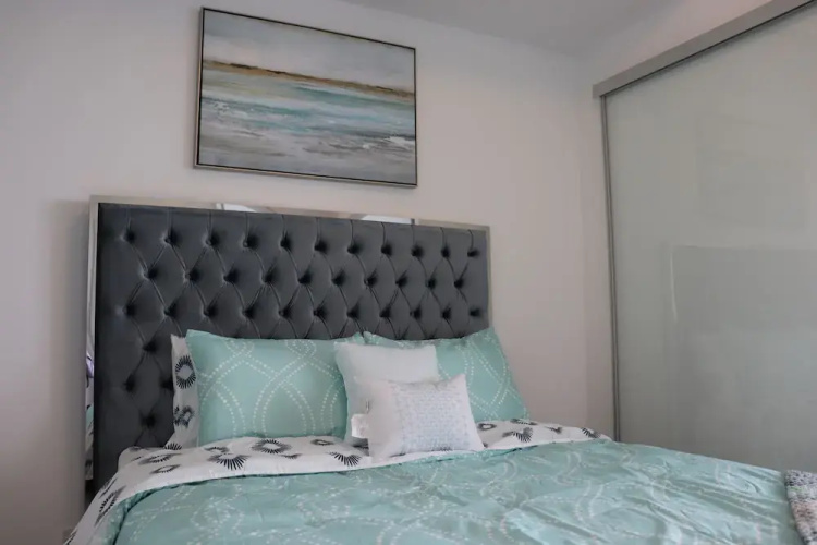 Aaira Suites at York St