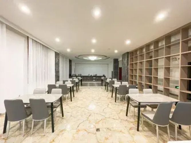 Ju County Baiyun Hotel