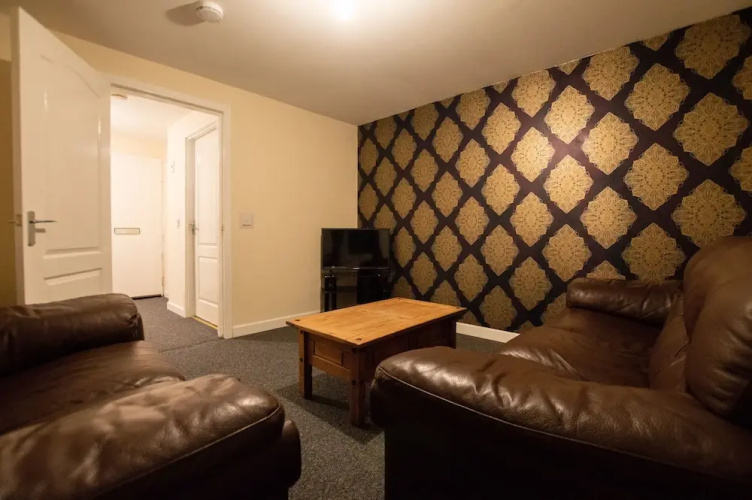 Inviting 4-bed Apartment in Dundee
