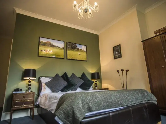 Baytrees Hotel